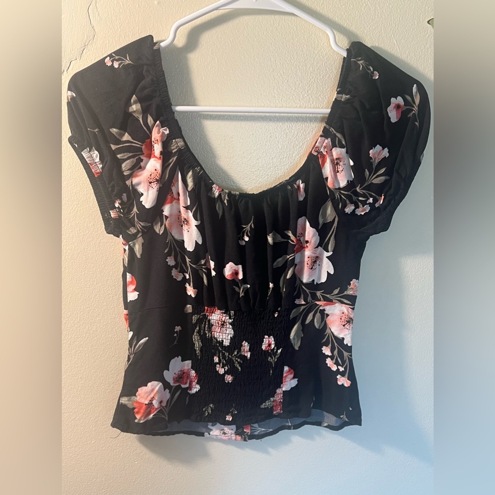 Shirt/ Crop Top